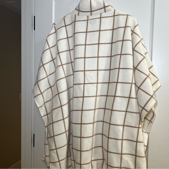 Women’s LeModa Cape Wrap Poncho Type Jacket White Brown Soft Warm - Picture 5 of 8